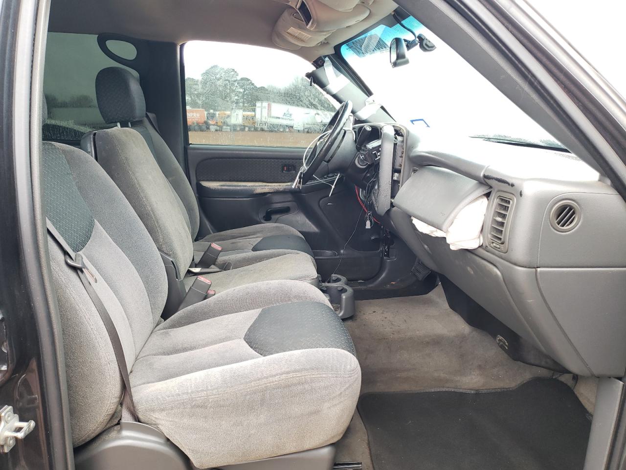 Photo 5 from auction – 2004 CHEVROLET AVALANCHE with VIN 3GNEC12T44G327939