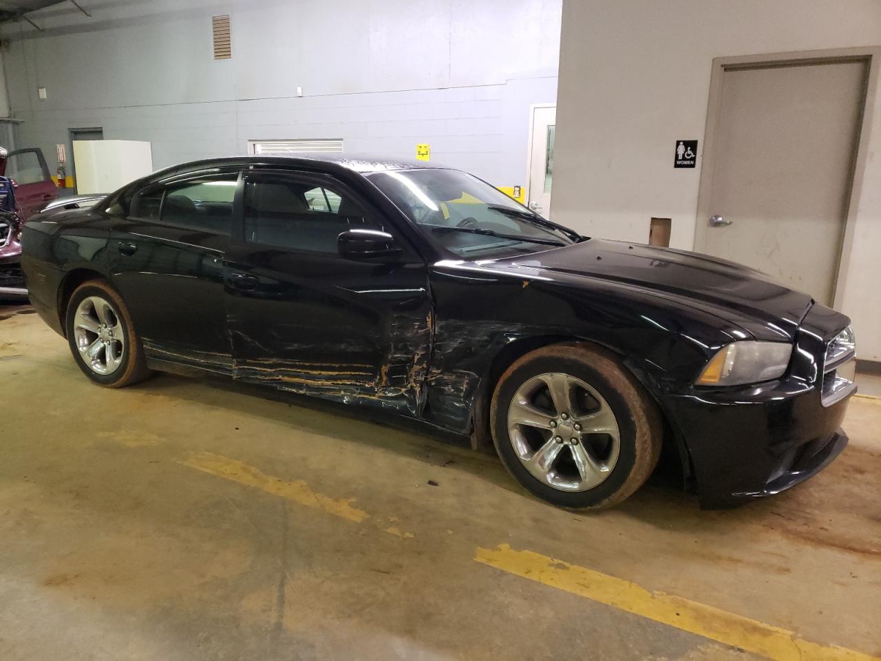 Photo 9 from auction – 2013 DODGE CHARGER SE with VIN 2C3CDXBG5DH701921