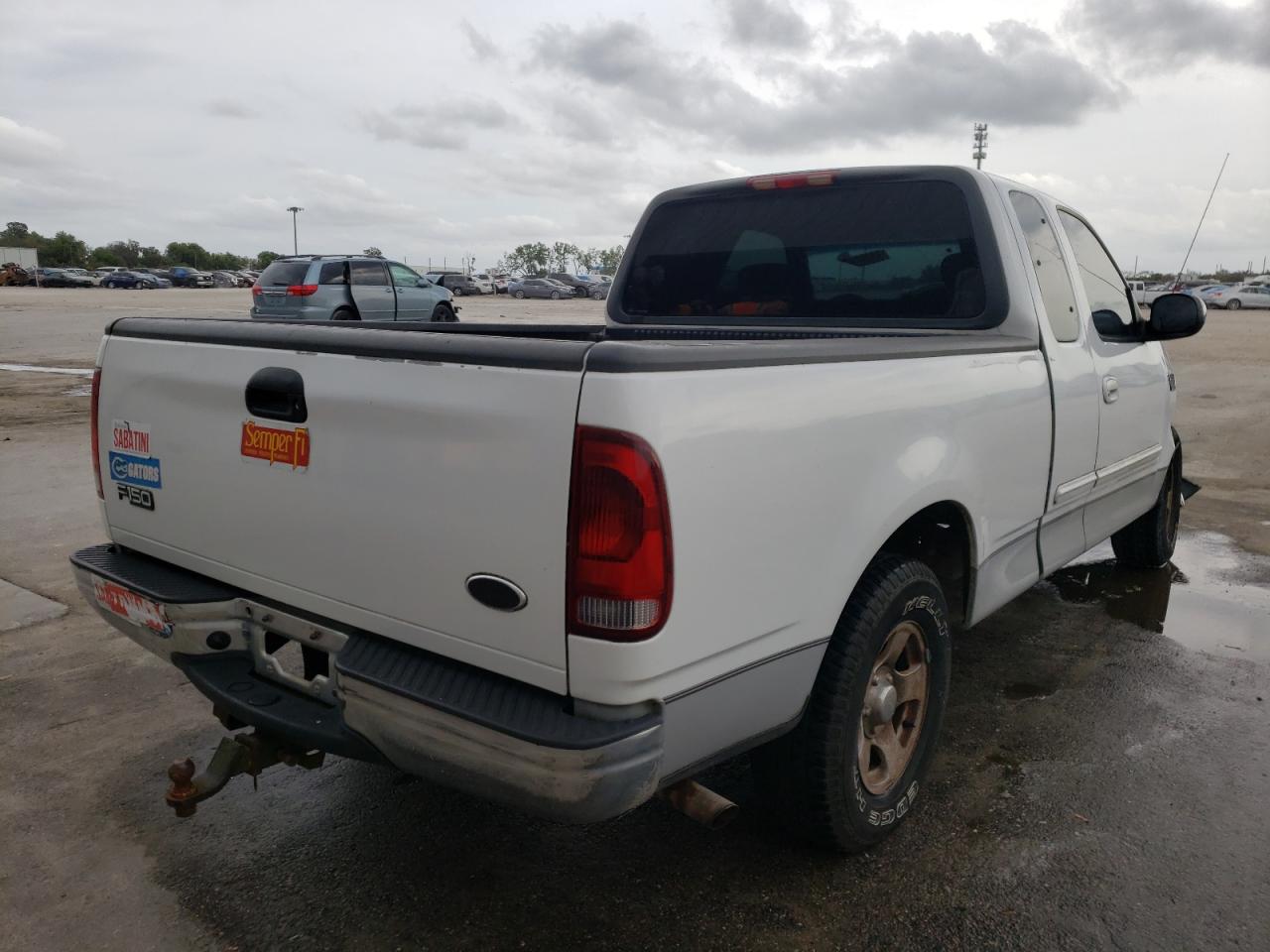 Photo 4 from auction – 2002 FORD F150 with VIN 1FTRX17W92NA06128