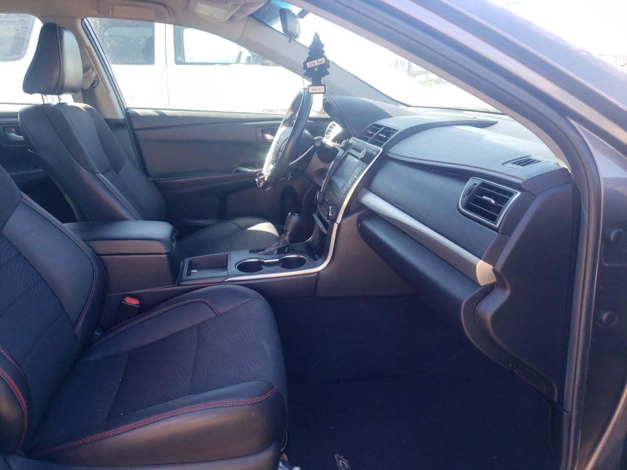 Photo 5 from auction – 2016 TOYOTA CAMRY LE with VIN 4T1BF1FKXGU502003