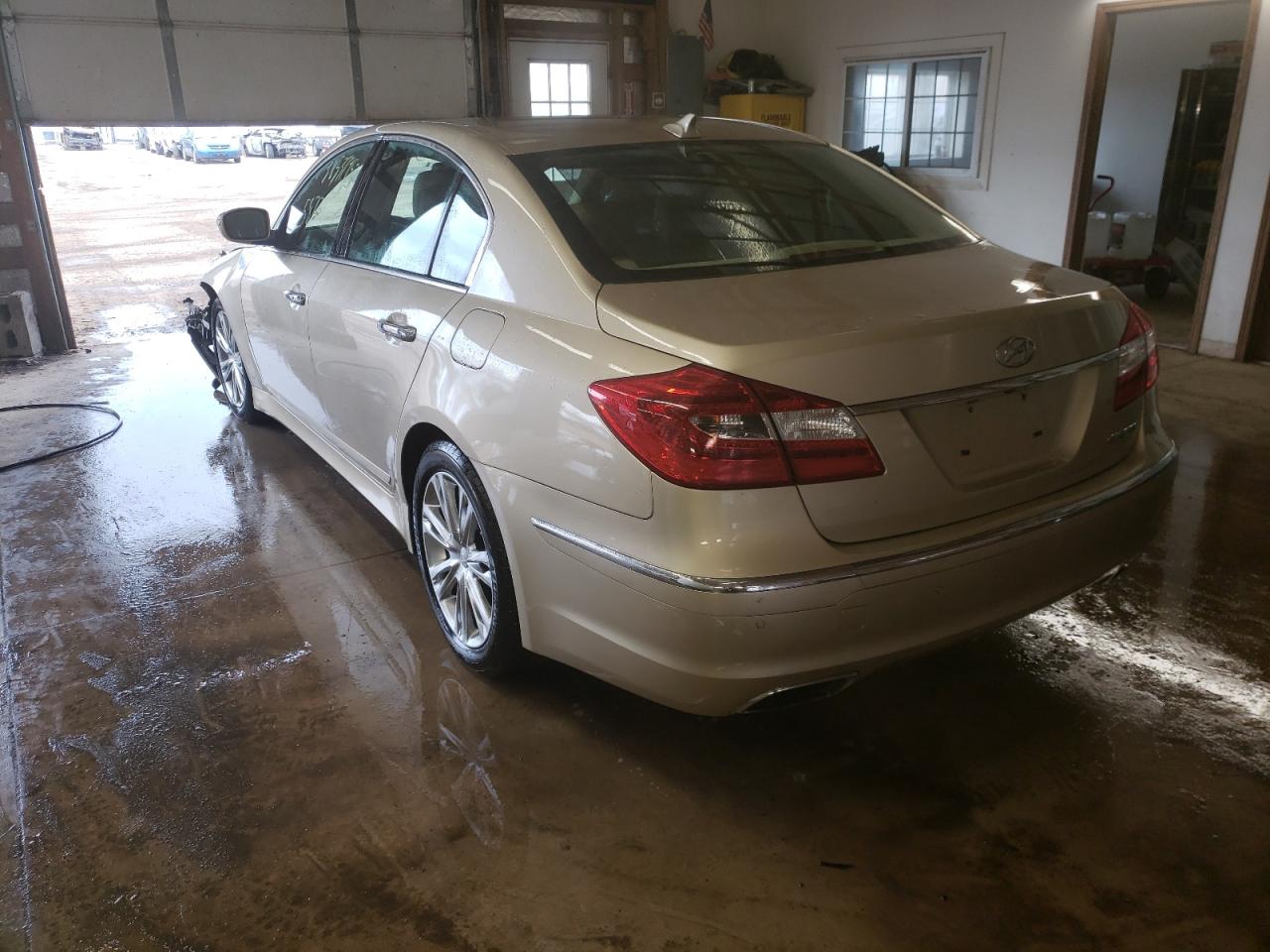 Photo 3 from auction – 2012 HYUNDAI GENESIS 3. with VIN KMHGC4DD0CU167137