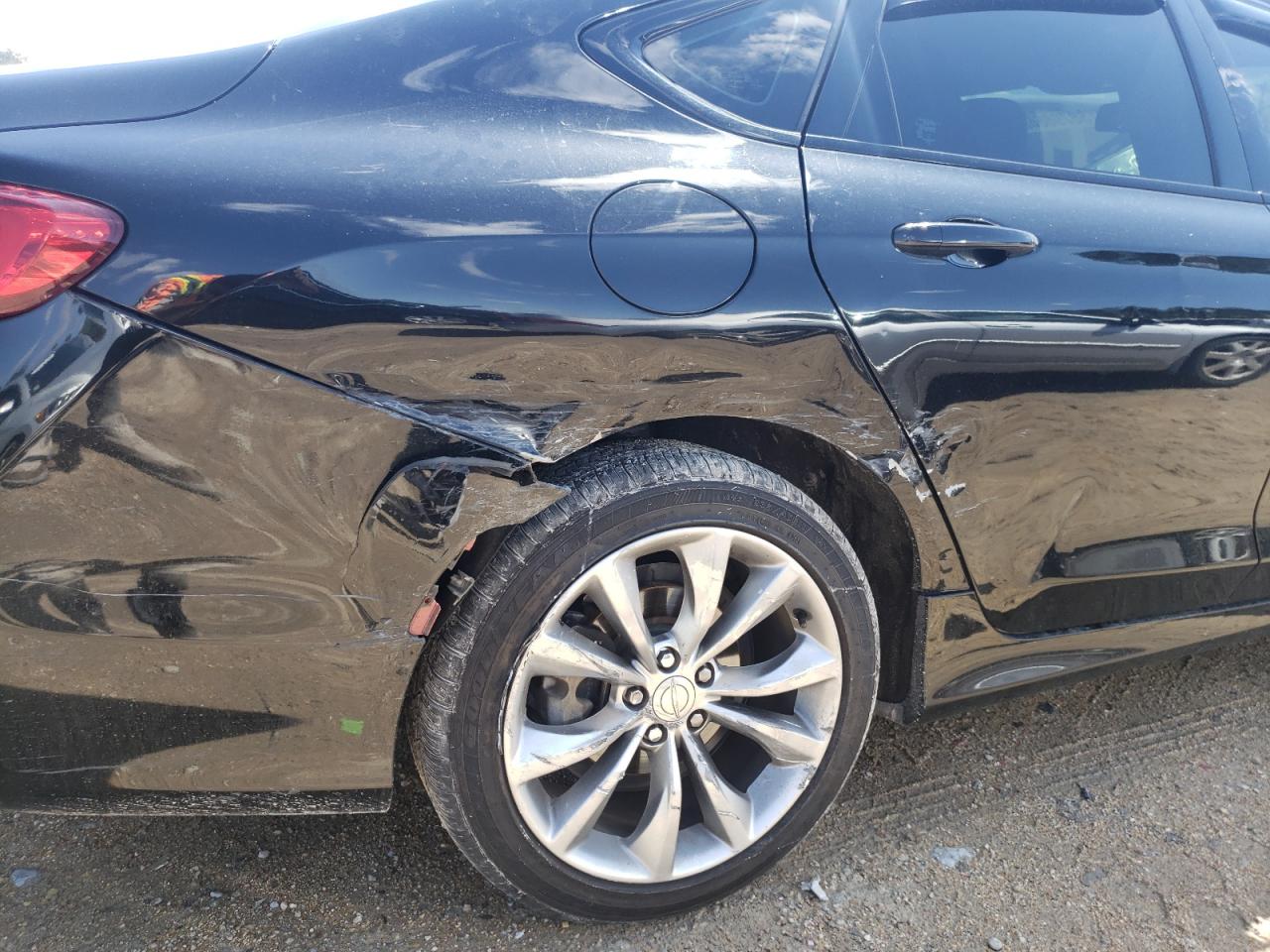 Photo 9 from auction – 2015 CHRYSLER 200 S with VIN 1C3CCCBB3FN760220