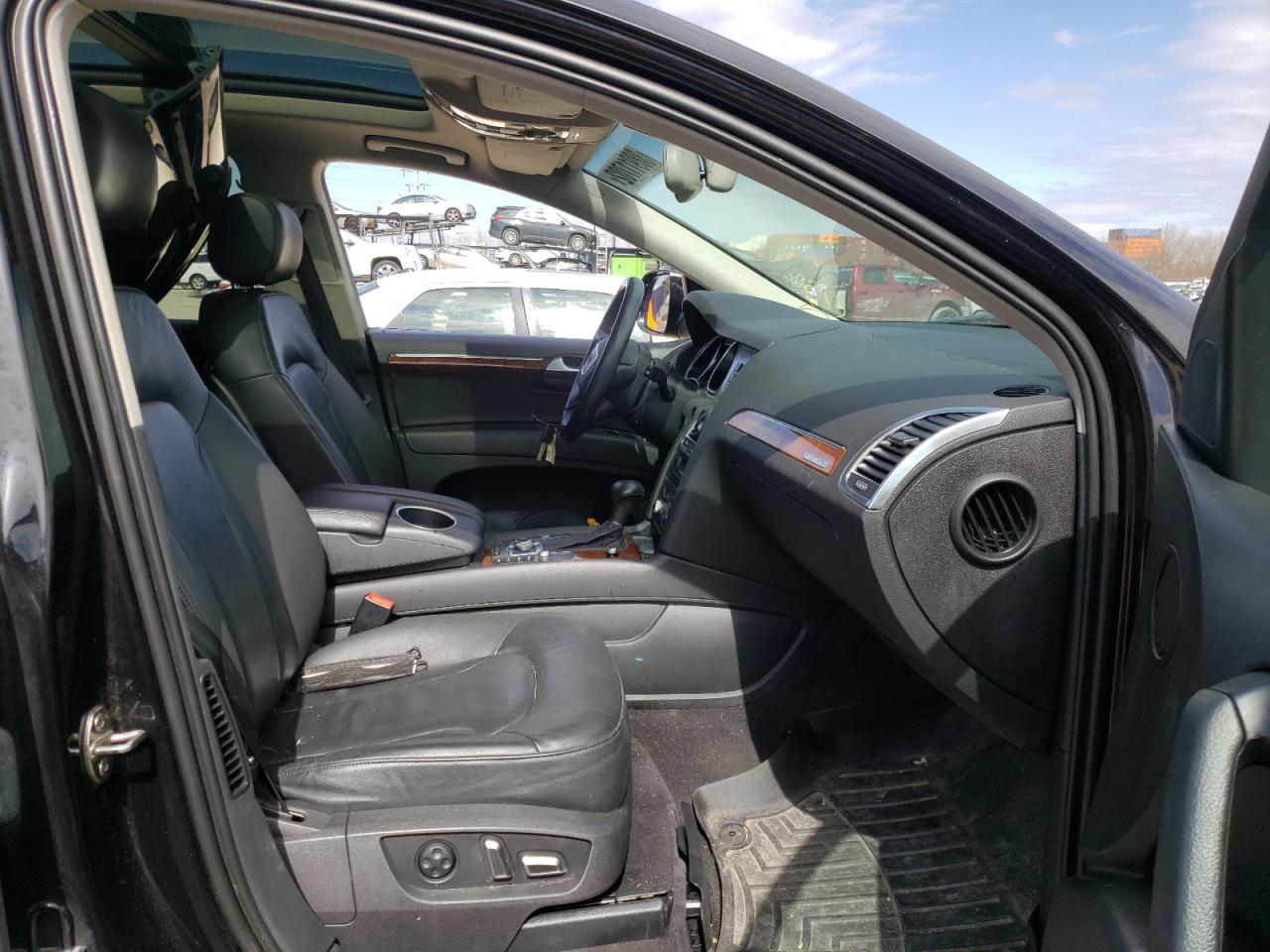 صورة رقم 5 من المزاد - 2015 AUDI Q7 مع VIN WA1LGAFE5FD027353