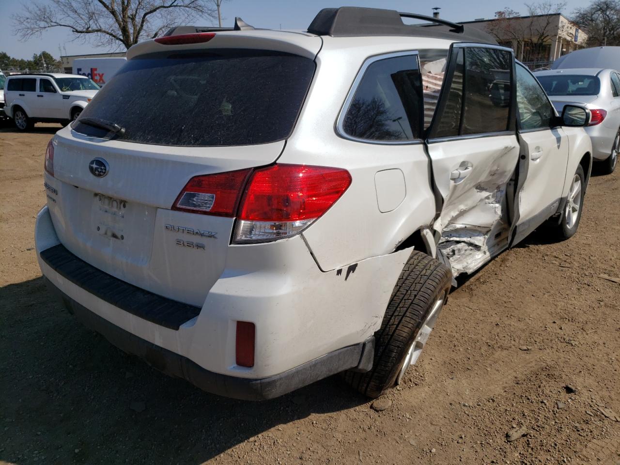 Photo 4 from auction – 2013 SUBARU OUTBACK 3. with VIN 4S4BRDLC5D2231462
