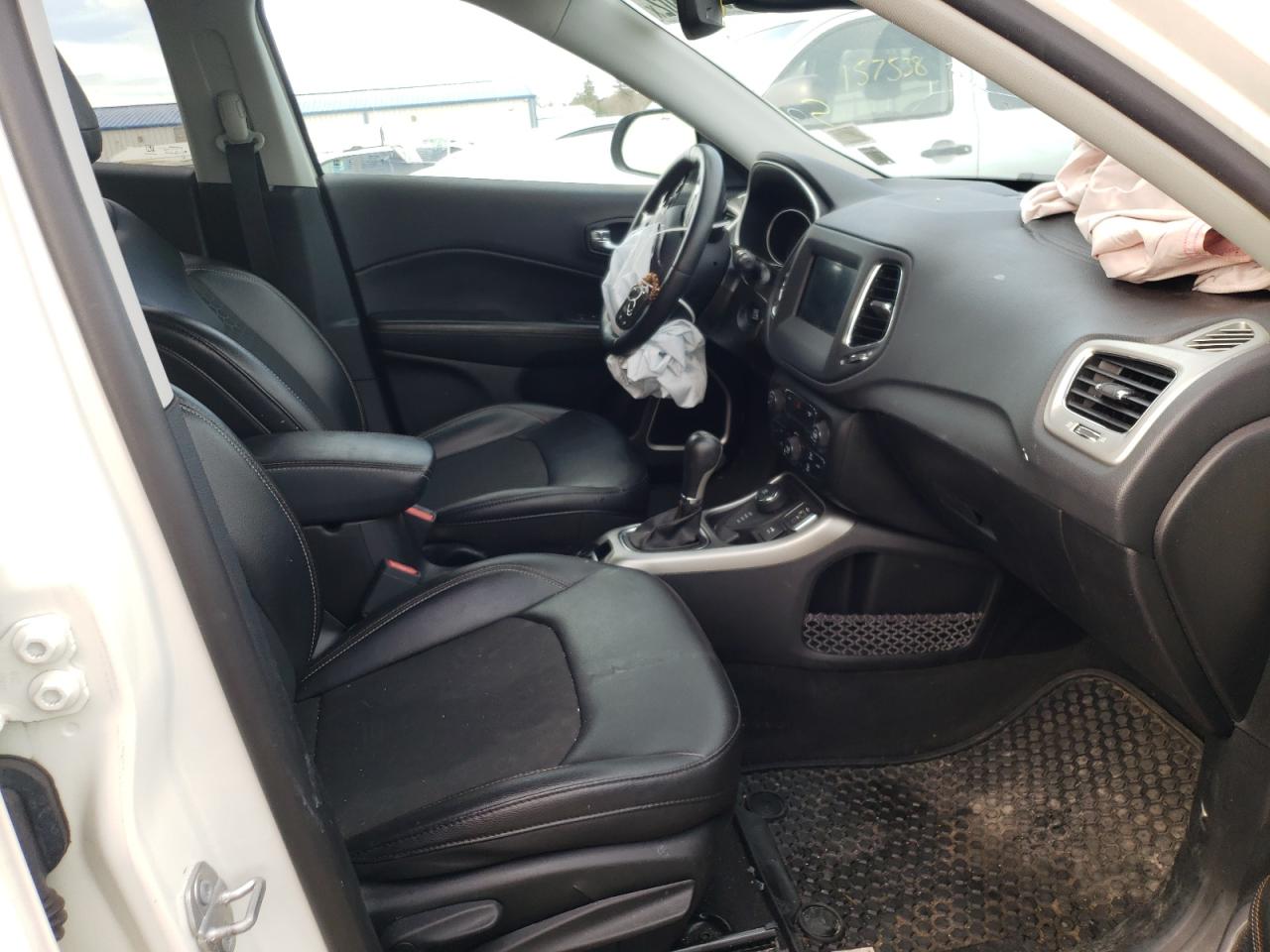 Photo 5 from auction – 2019 JEEP COMPASS LA with VIN 3C4NJDBB6KT623072
