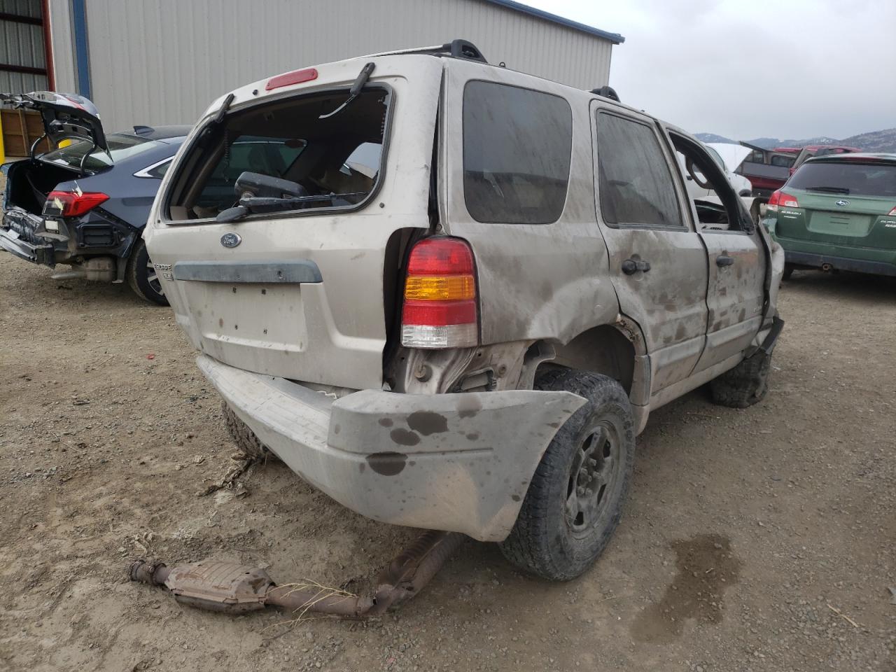 Photo 4 from auction – 2001 FORD ESCAPE XLS with VIN 1FMYU02181KE79041