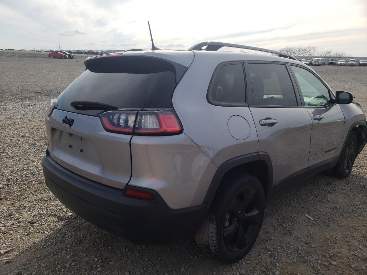 Photo 4 from auction – 2019 JEEP CHEROKEE L with VIN 1C4PJLLB1KD373439