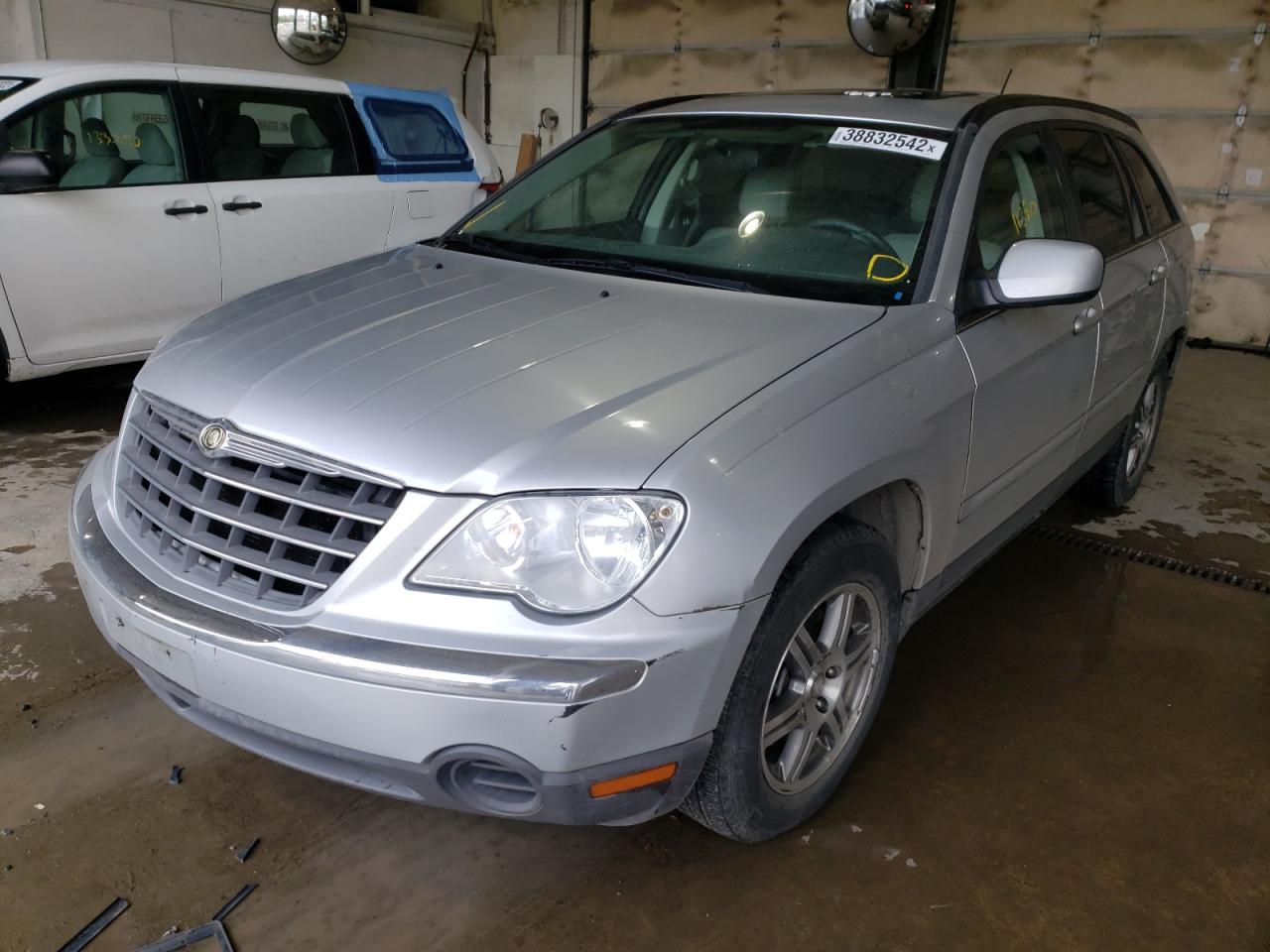 Photo 2 from auction – 2007 CHRYSLER PACIFICA T with VIN 2A8GF68X97R239136