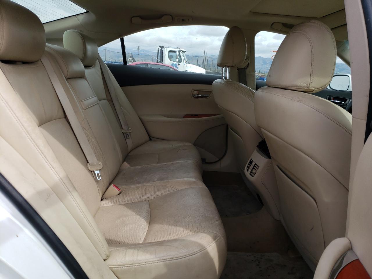Photo 6 from auction – 2011 LEXUS ES 350 with VIN JTHBK1EGXB2455006