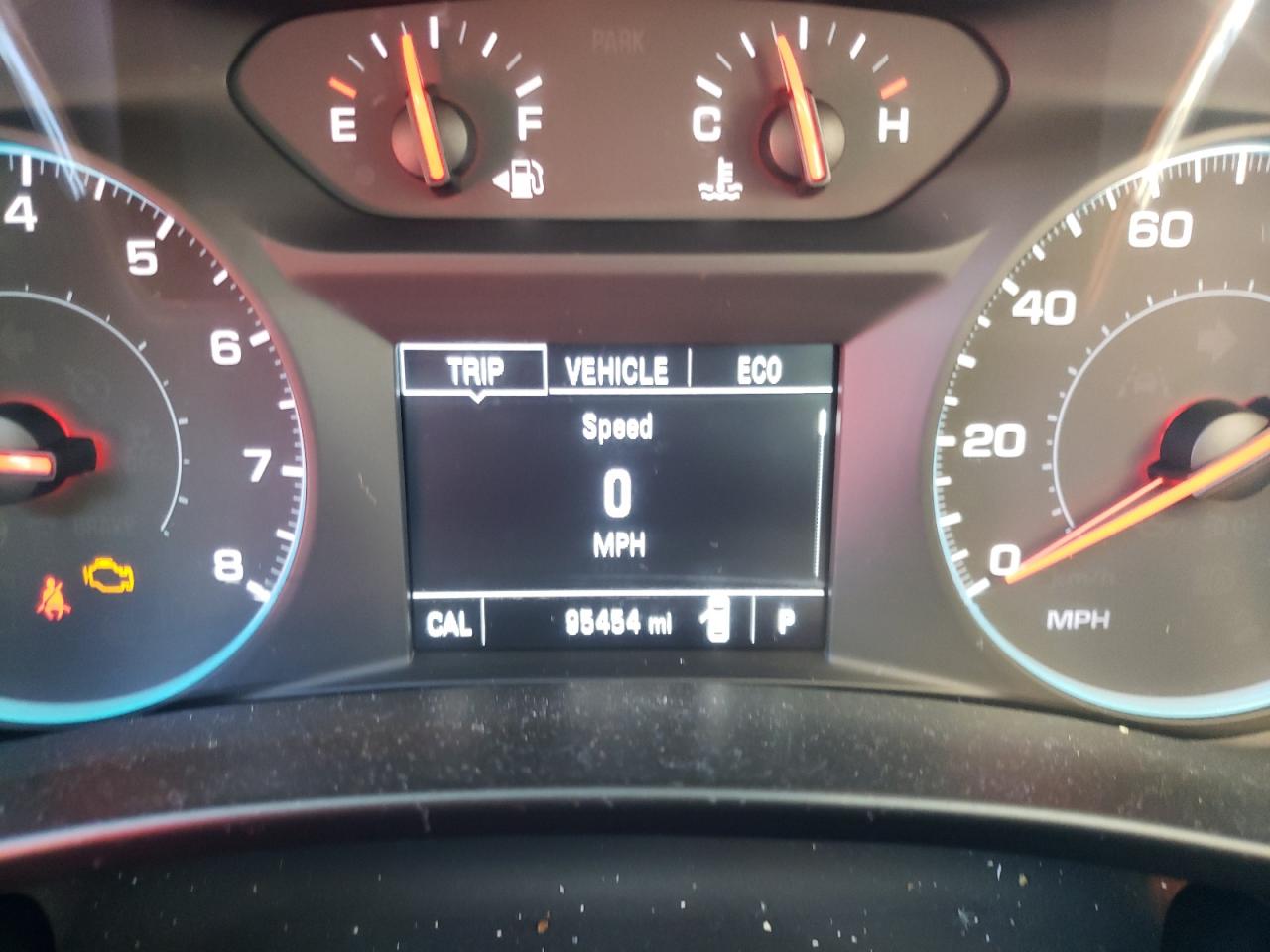 Photo 8 from auction – 2018 CHEVROLET EQUINOX LT with VIN 2GNAXJEV3J6143101