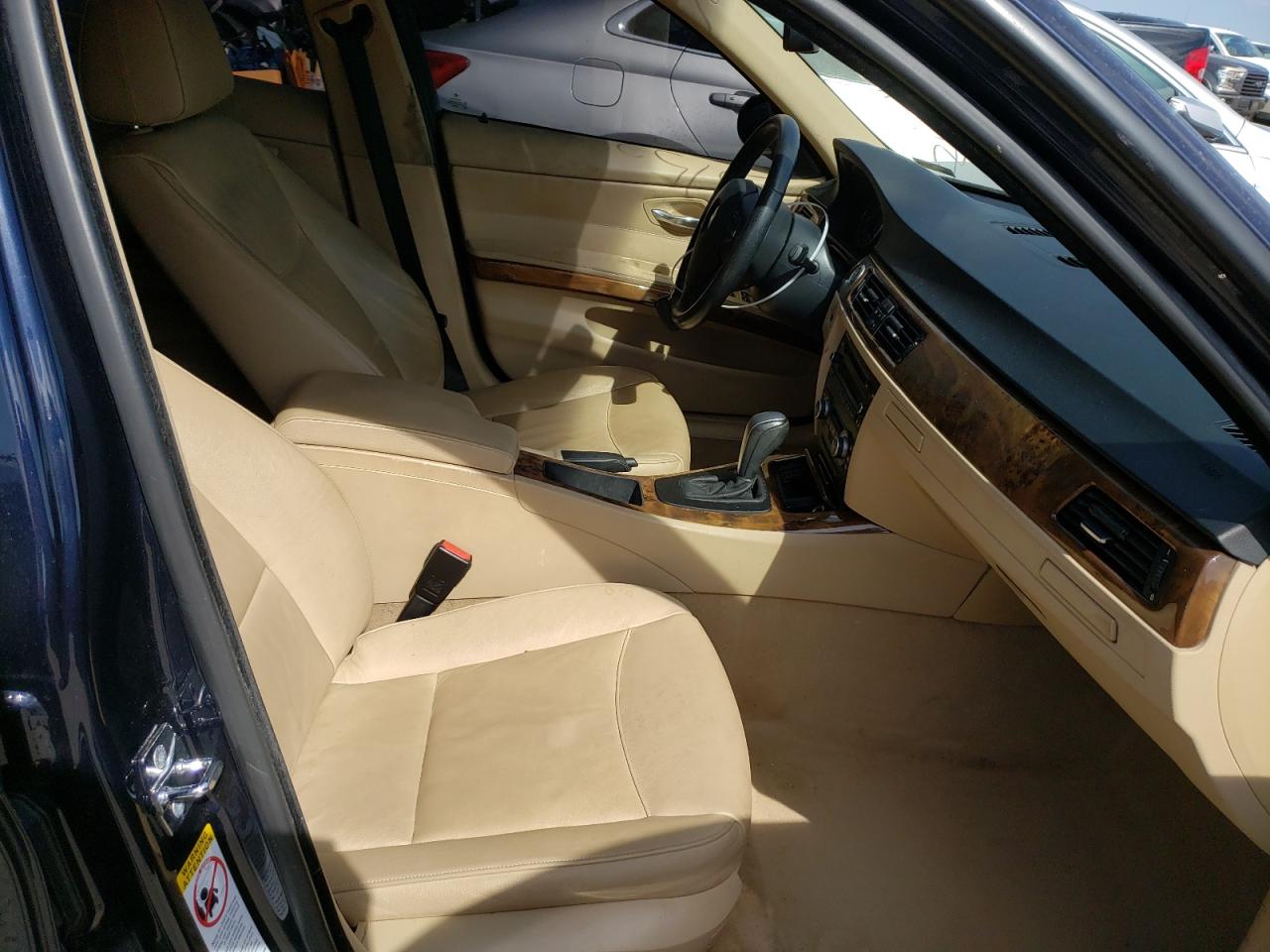 Photo 5 from auction – 2008 BMW 328 I with VIN WBAVA37568NL17850