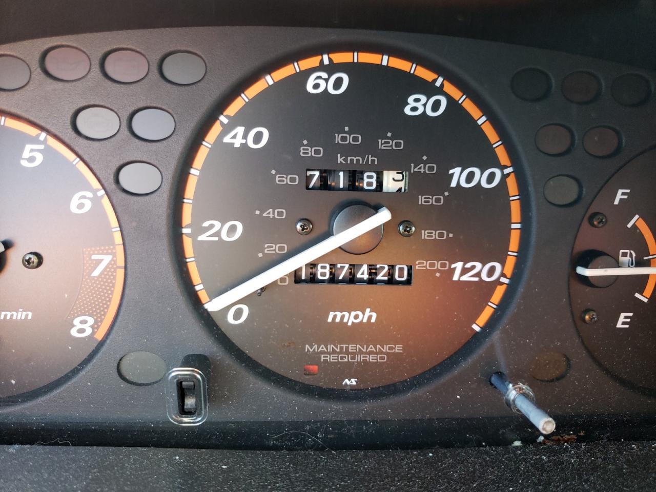 Photo 8 from auction – 2000 HONDA CR-V SE with VIN JHLRD1876YS000185