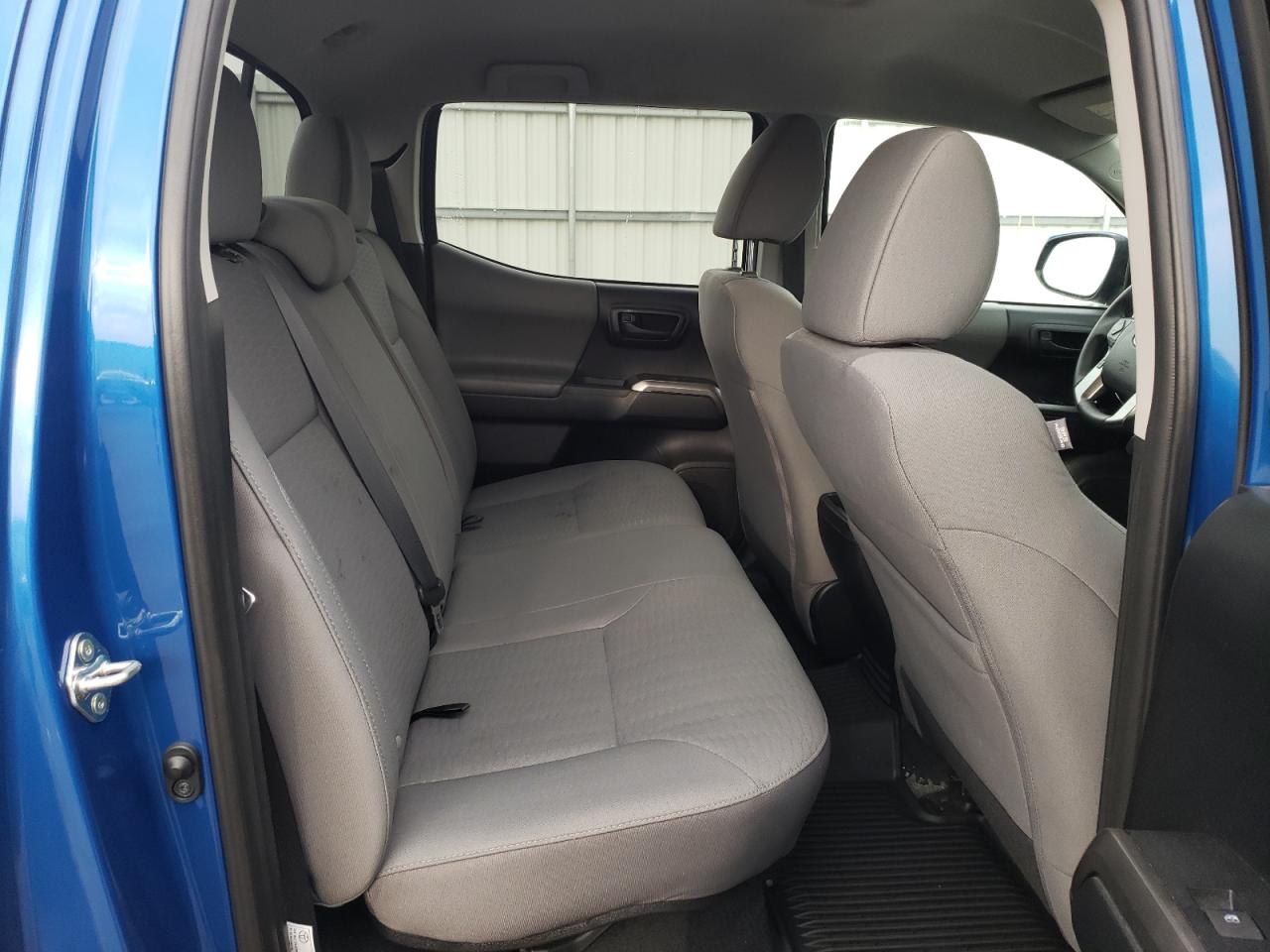 Photo 6 from auction – 2018 TOYOTA TACOMA DOU with VIN 3TMCZ5AN5JM129456