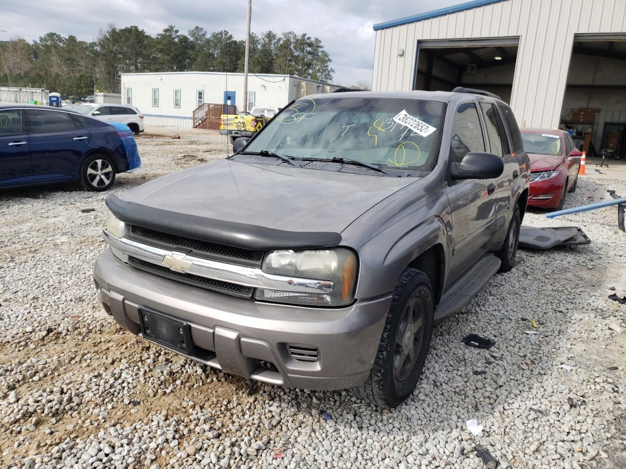 Photo 2 from auction – 2006 CHEVROLET TRAILBLAZE with VIN 1GNDT13S962309045