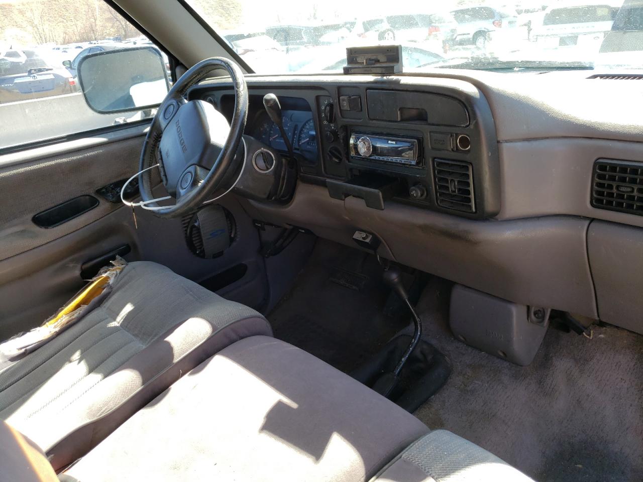 Photo 9 from auction – 1995 DODGE RAM 2500 with VIN 1B7JF26Z8SS284330
