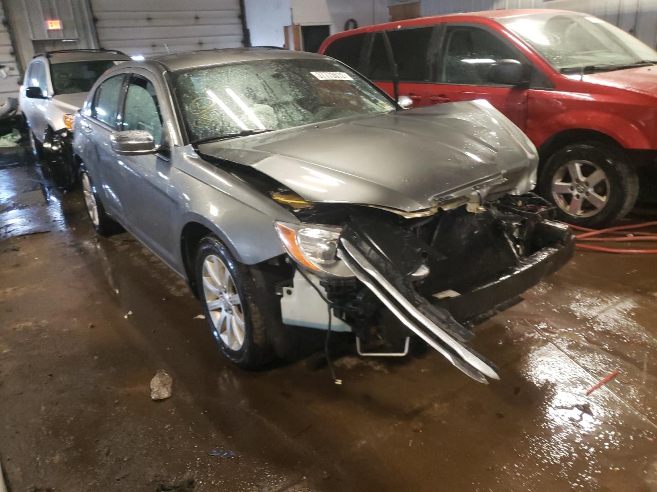 CHRYSLER 200 LIMITE 2013 with VIN 1C3CCBCG5DN501360 - Photo from auction