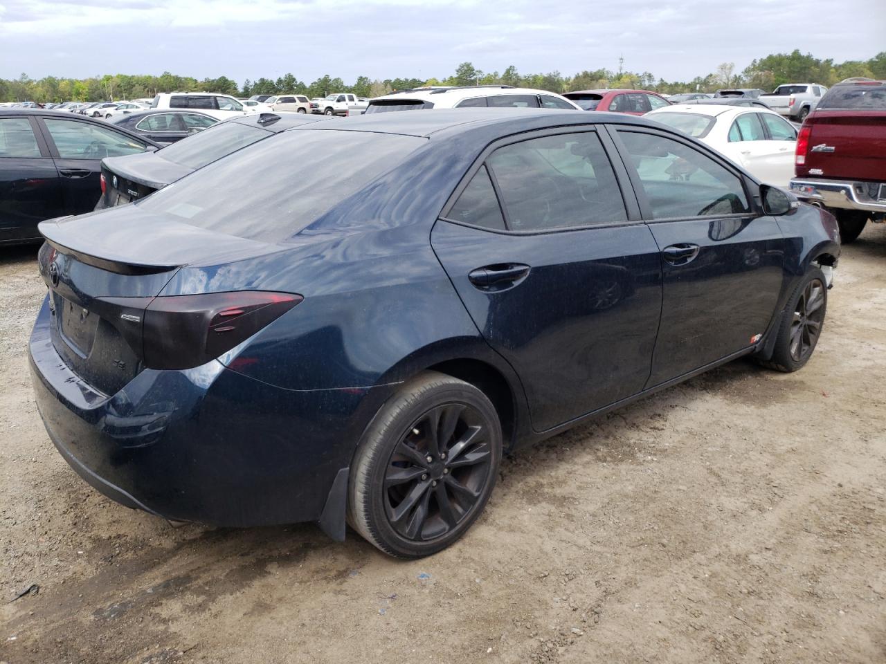 Photo 4 from auction – 2018 TOYOTA COROLLA with VIN 5YFBURHE3JP825216