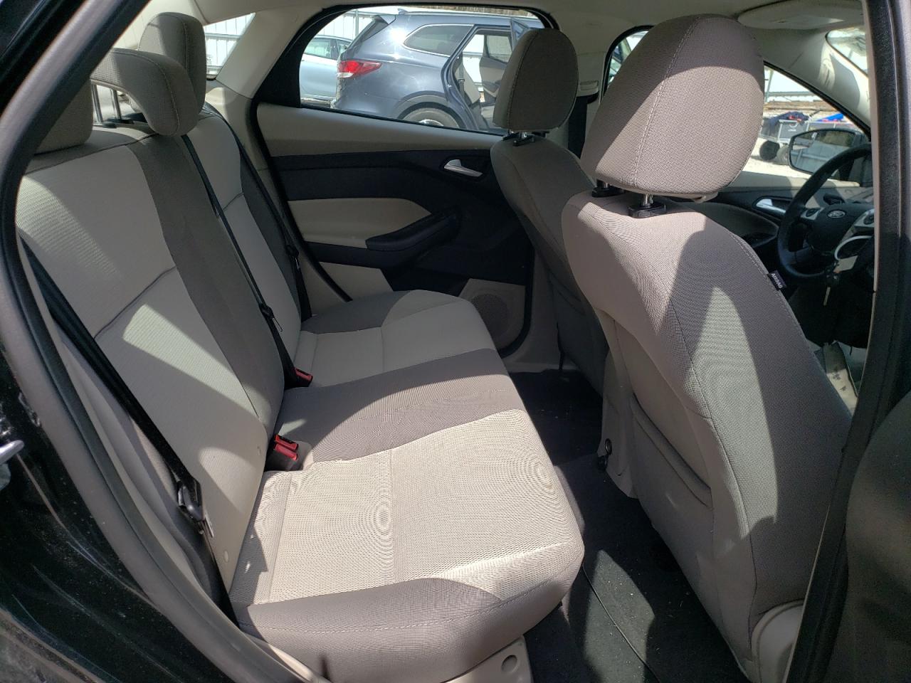 Photo 6 from auction – 2014 FORD FOCUS with VIN 1FADP3F29EL394035