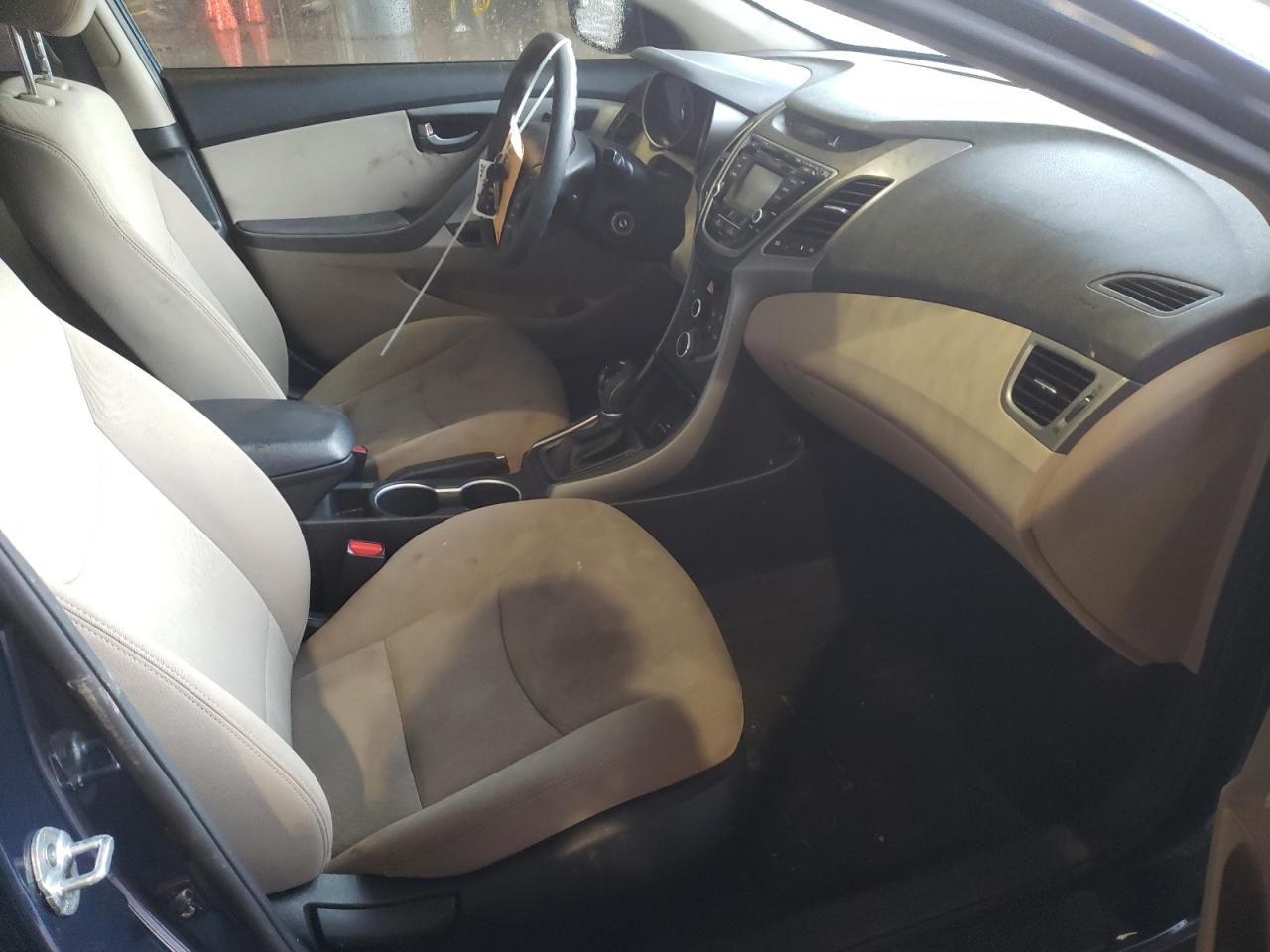 Photo 5 from auction – 2015 HYUNDAI ELANTRA SE with VIN KMHDH4AEXFU452000