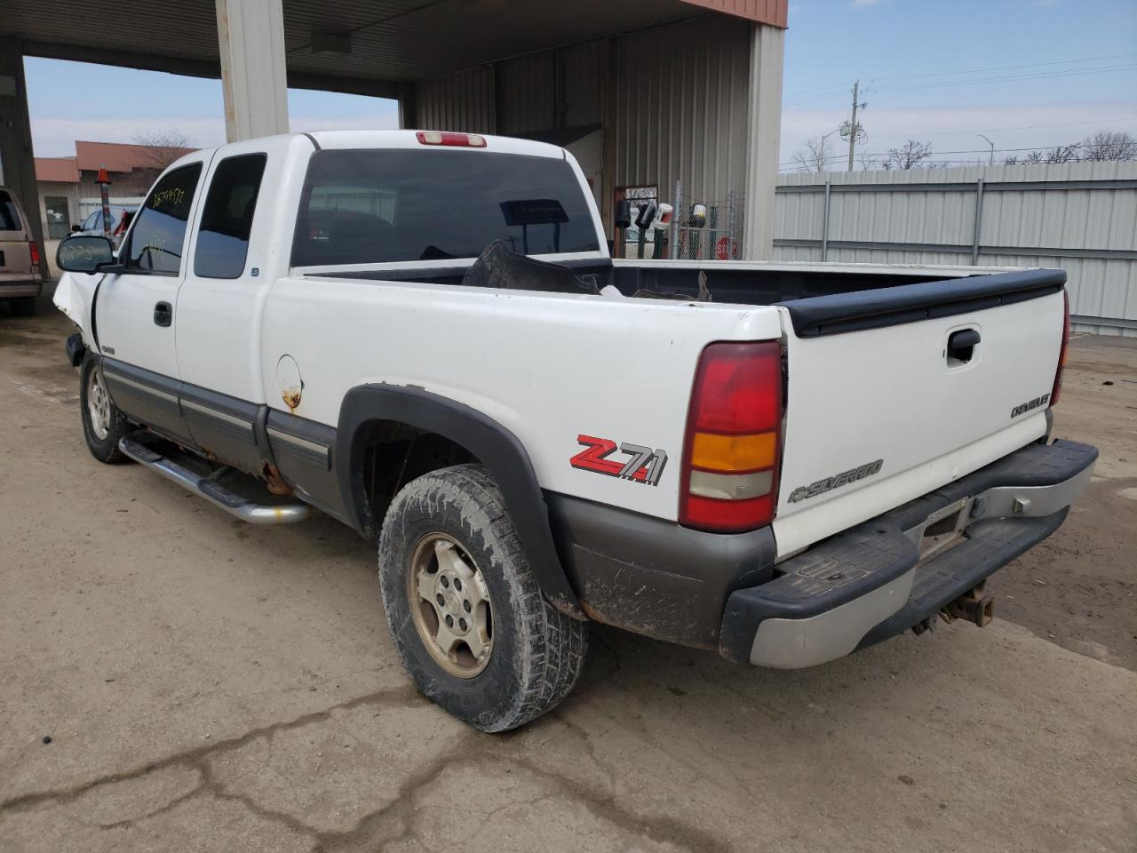 Photo 3 from auction – 2000 CHEVROLET SILVERADO with VIN 1GCEK19T5YE150767