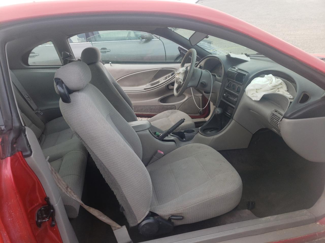 Photo 5 from auction – 2000 FORD MUSTANG with VIN 1FAFP4042YF236809