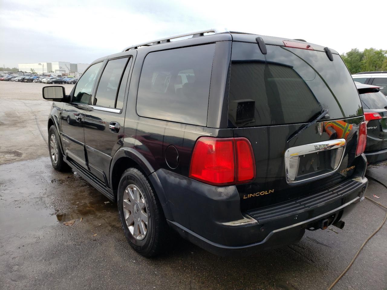 Photo 3 from auction – 2003 LINCOLN NAVIGATOR with VIN 5LMFU27R23LJ45163