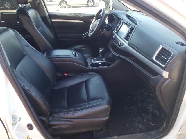 Photo 5 from auction – 2016 TOYOTA HIGHLANDER with VIN 5TDJKRFH8GS329052