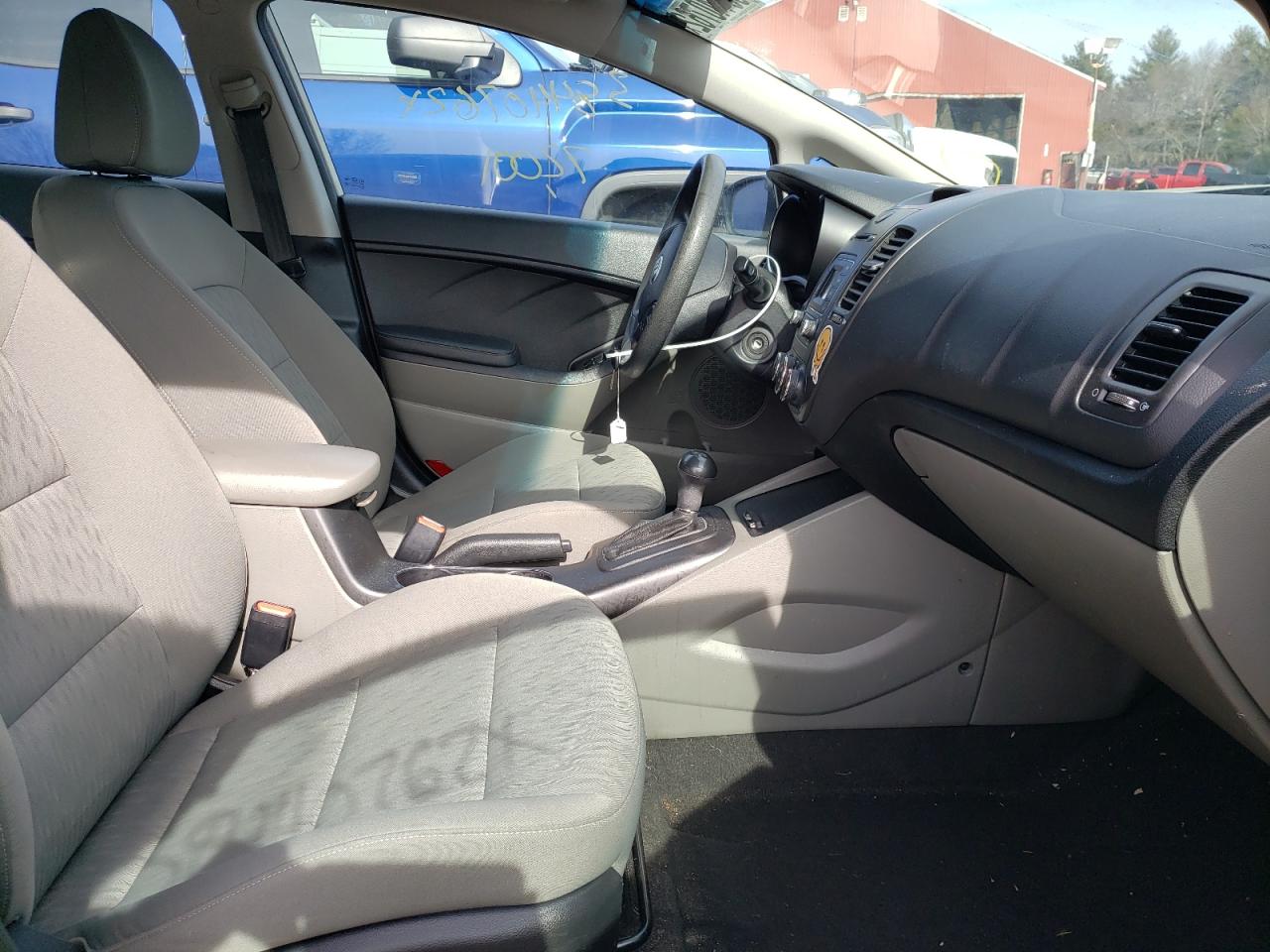 Photo 5 from auction – 2015 KIA FORTE LX with VIN KNAFK4A66F5278988