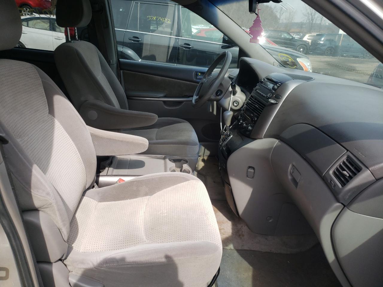 Photo 5 from auction – 2007 TOYOTA SIENNA CE with VIN 5TDZK23C97S041074