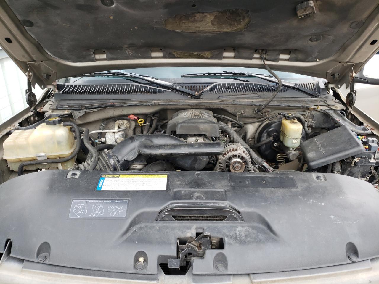 Photo 12 from auction – 2000 CHEVROLET SILVERADO with VIN 1GCEK19T9YE107842