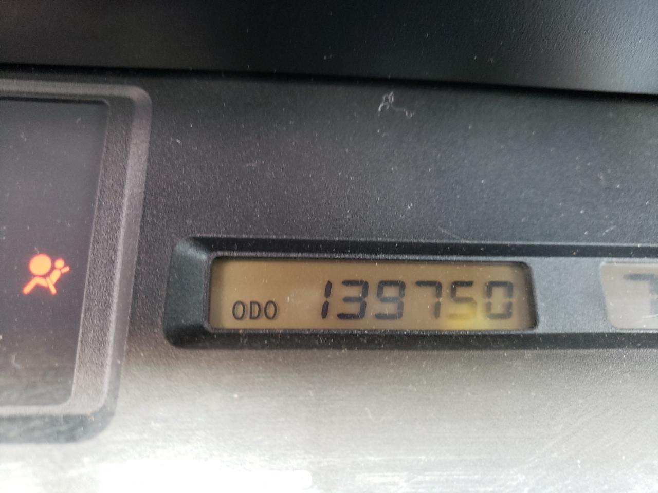 Photo 8 from auction – 2004 TOYOTA AVALON XL with VIN 4T1BF28B74U342855
