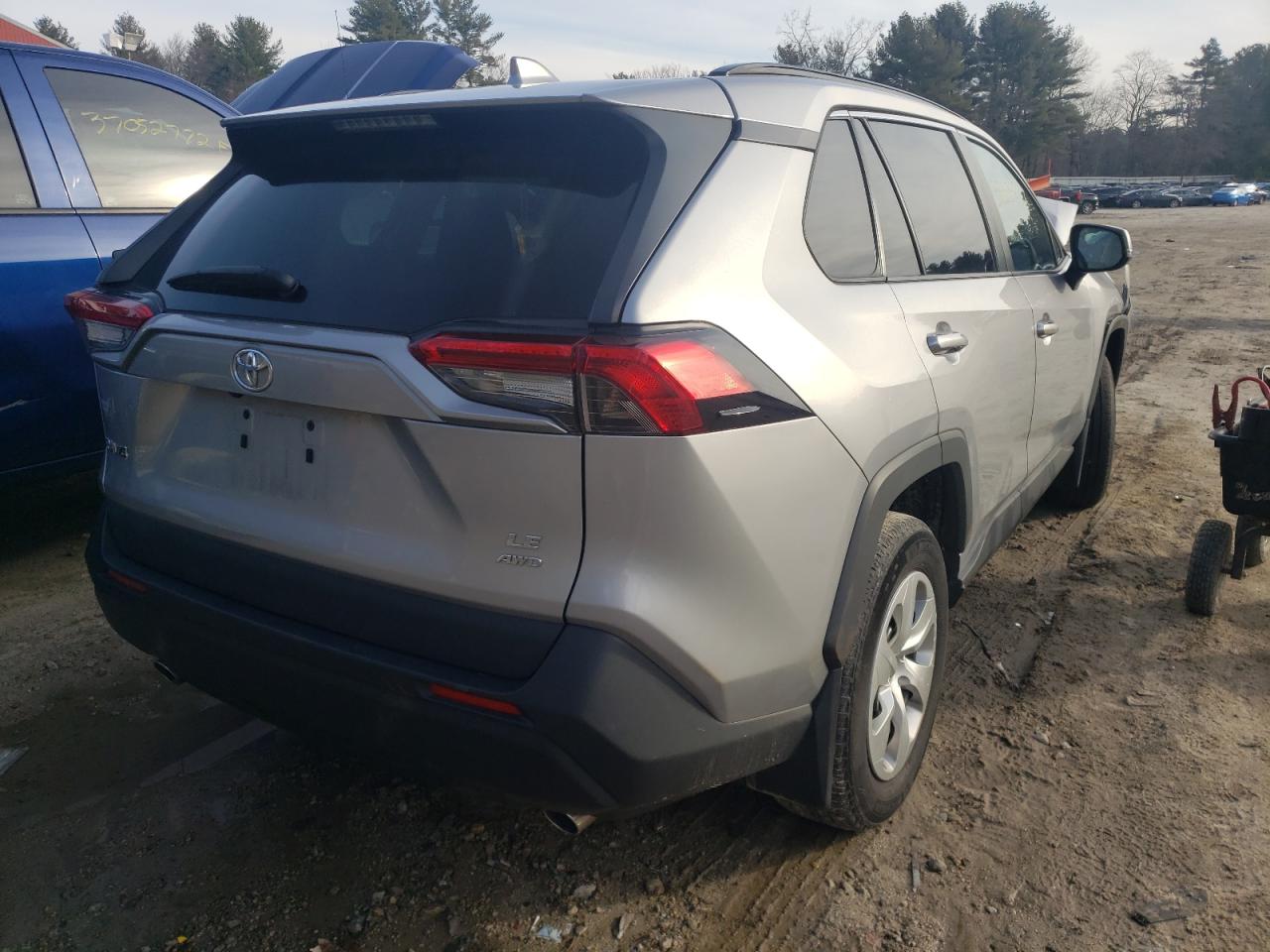 Photo 4 from auction – 2019 TOYOTA RAV4 LE with VIN 2T3G1RFV2KW011440