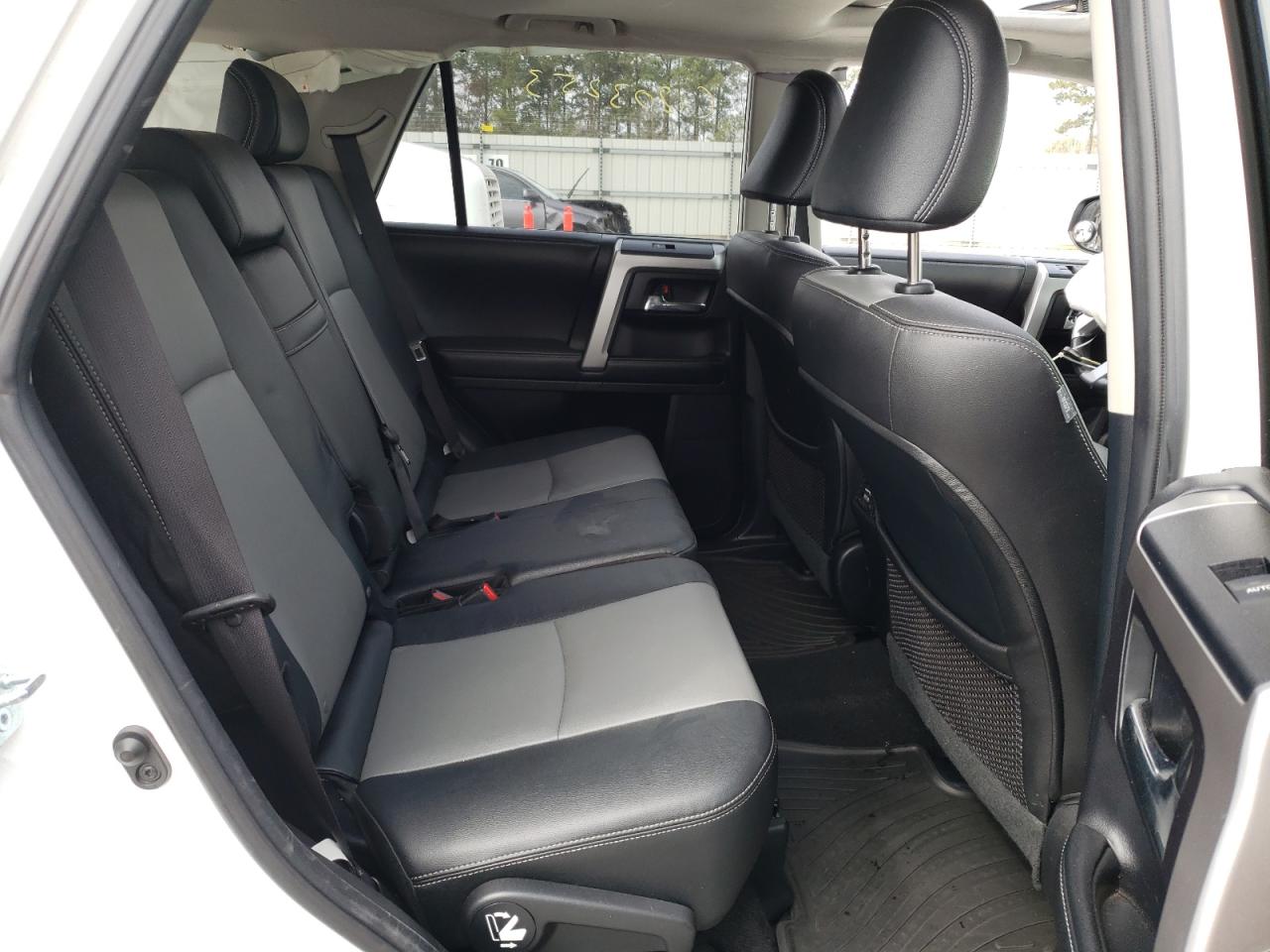 Photo 6 from auction – 2015 TOYOTA 4RUNNER SR with VIN JTEZU5JR8F5084646