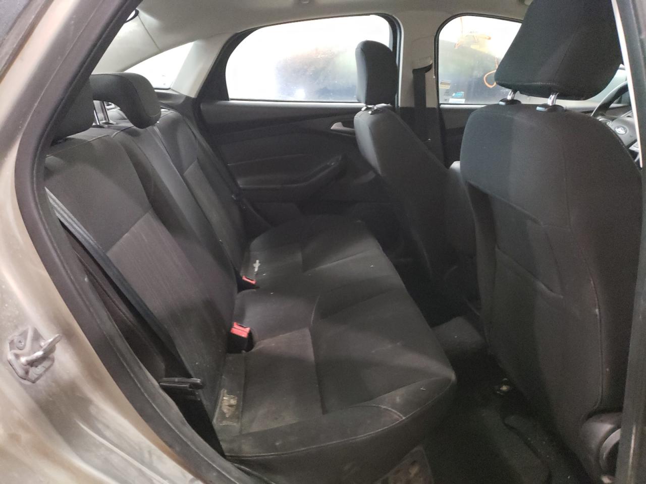 Photo 6 from auction – 2016 FORD FOCUS SE with VIN 1FADP3F22GL345293