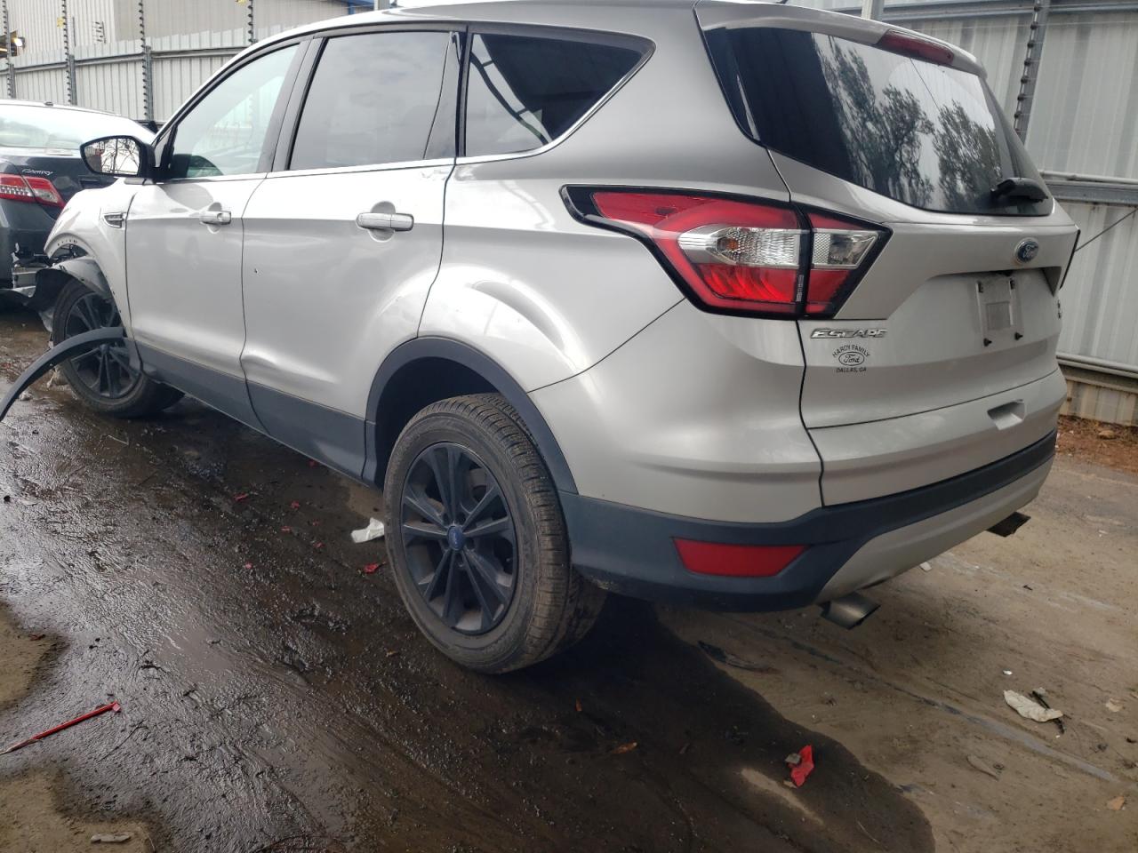 Photo 3 from auction – 2017 FORD ESCAPE SE with VIN 1FMCU0GD9HUC59502