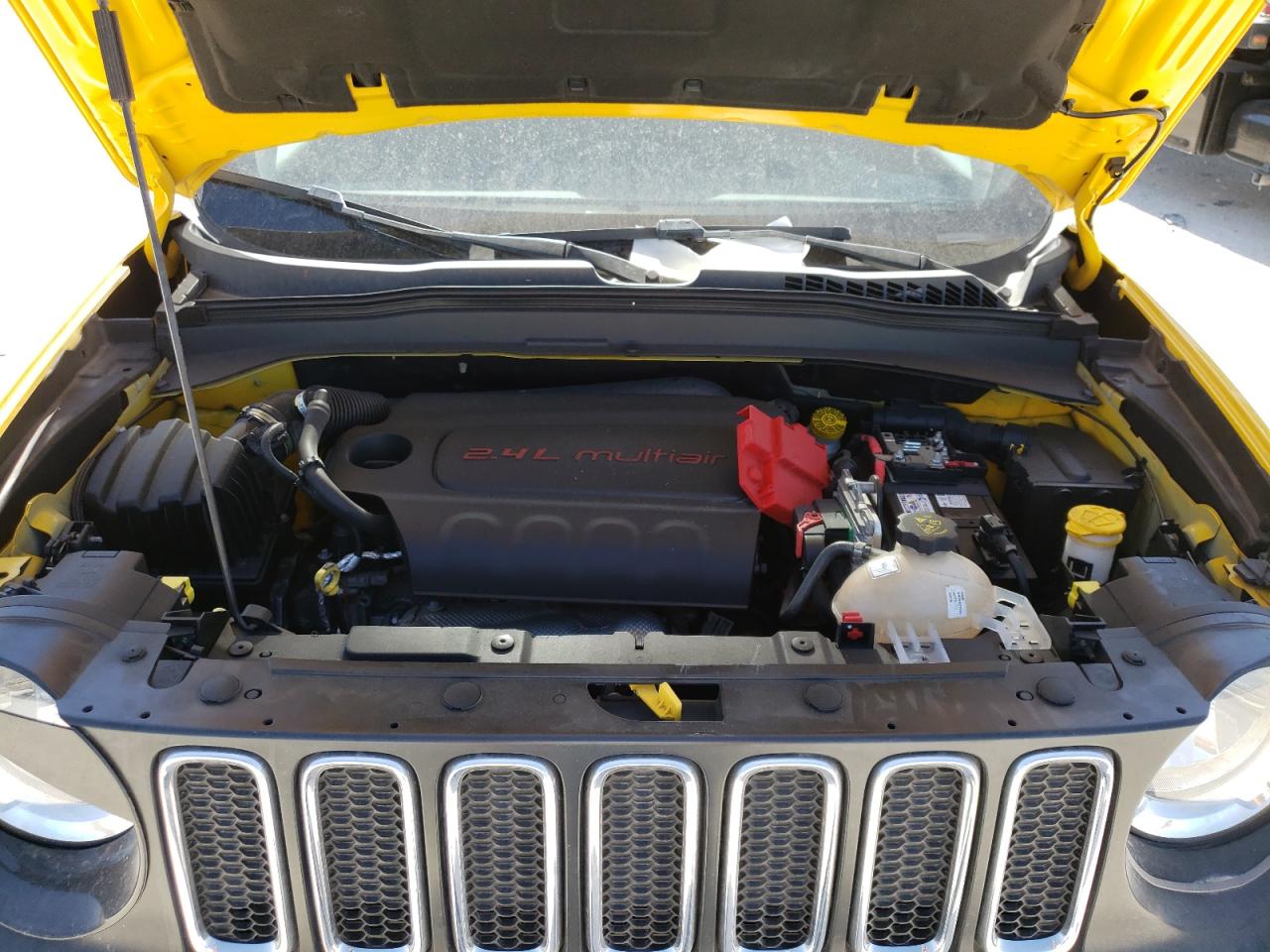 Photo 7 from auction – 2018 JEEP RENEGADE L with VIN ZACCJABB0JPH38049
