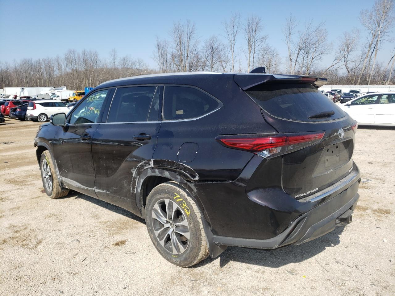 Photo 3 from auction – 2022 TOYOTA HIGHLANDER with VIN 5TDGZRBH9NS163567