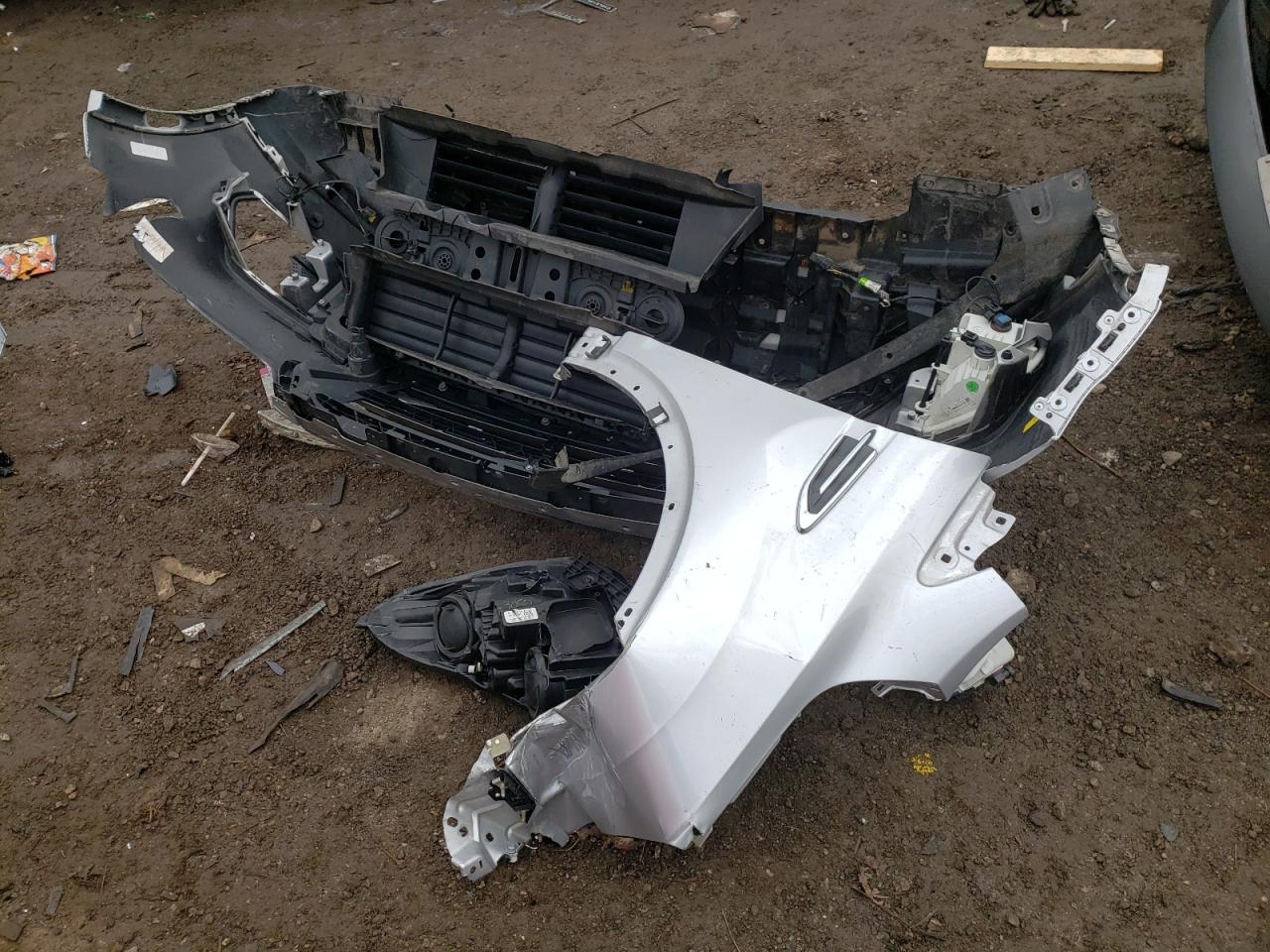 Photo 9 from auction – 2017 FORD ESCAPE SE with VIN 1FMCU0GDXHUA48664