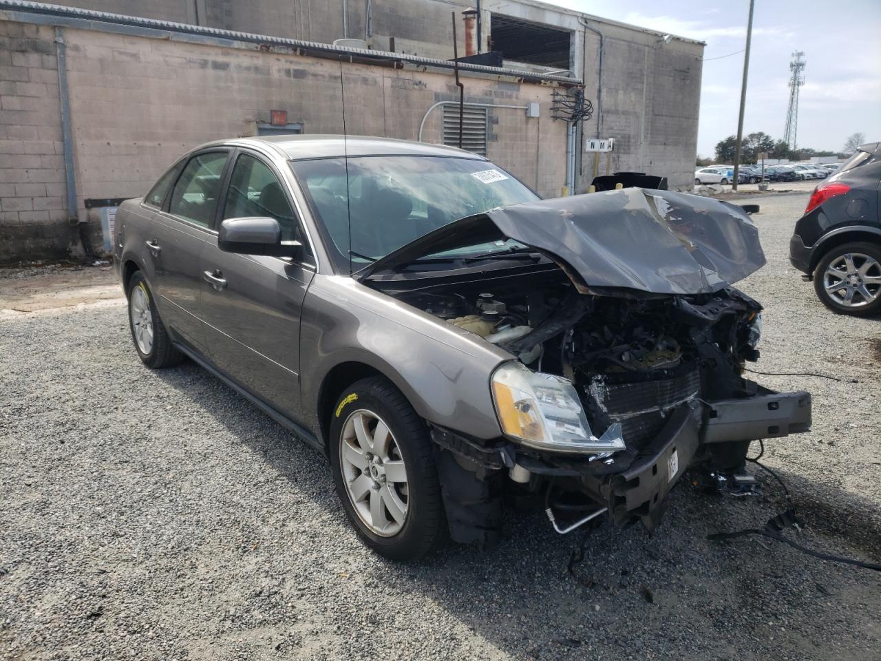MERCURY MONTEGO LU 2005 with VIN 1MEFM40125G628105 - Photo from auction