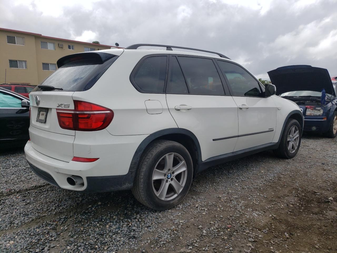 Photo 4 from auction – 2011 BMW X5 XDRIVE3 with VIN 5UXZV4C58BL407748