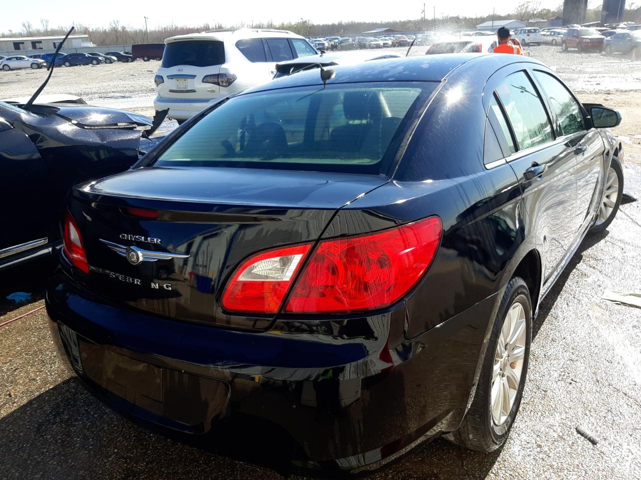 Photo 4 from auction – 2010 CHRYSLER SEBRING LI with VIN 1C3CC5FB5AN110531