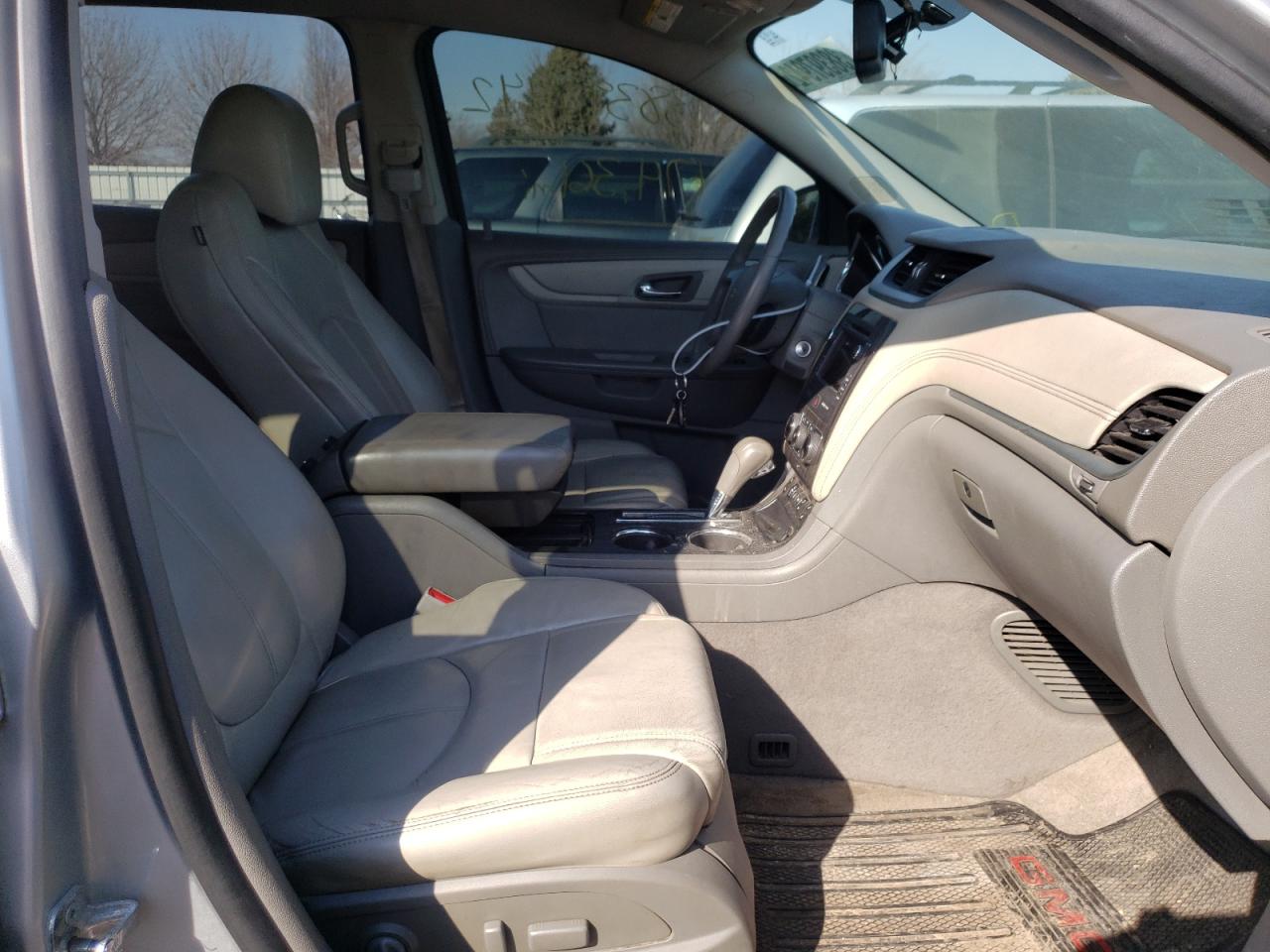 Photo 5 from auction – 2014 CHEVROLET TRAVERSE L with VIN 1GNKRHKD2EJ138337