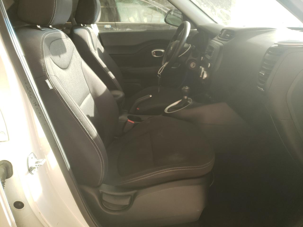 Photo 5 from auction – 2016 KIA SOUL with VIN KNDJN2A25G7853383