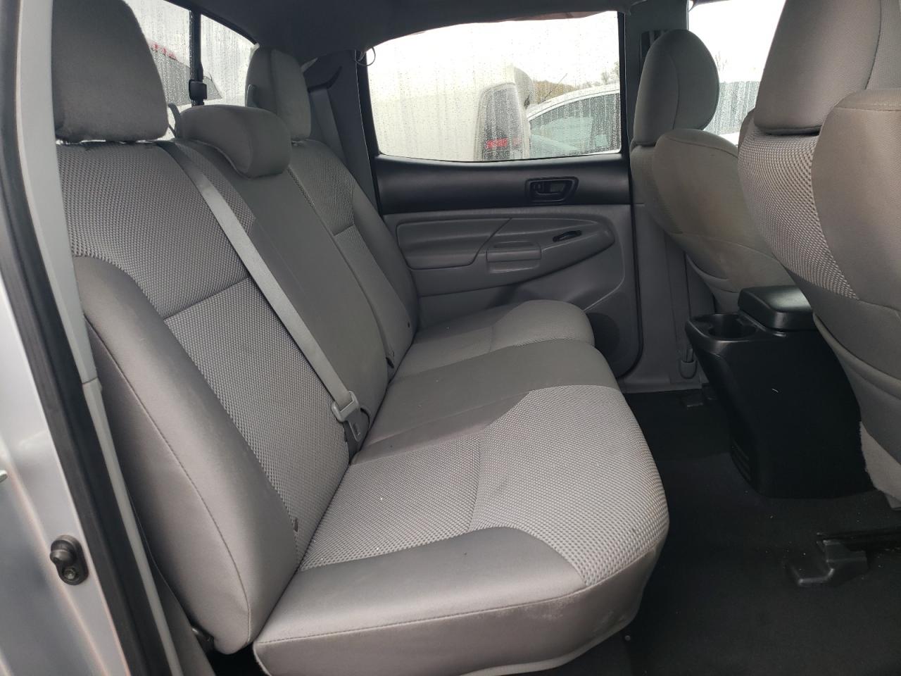 Photo 6 from auction – 2015 TOYOTA TACOMA DOU with VIN 3TMLU4EN5FM168848