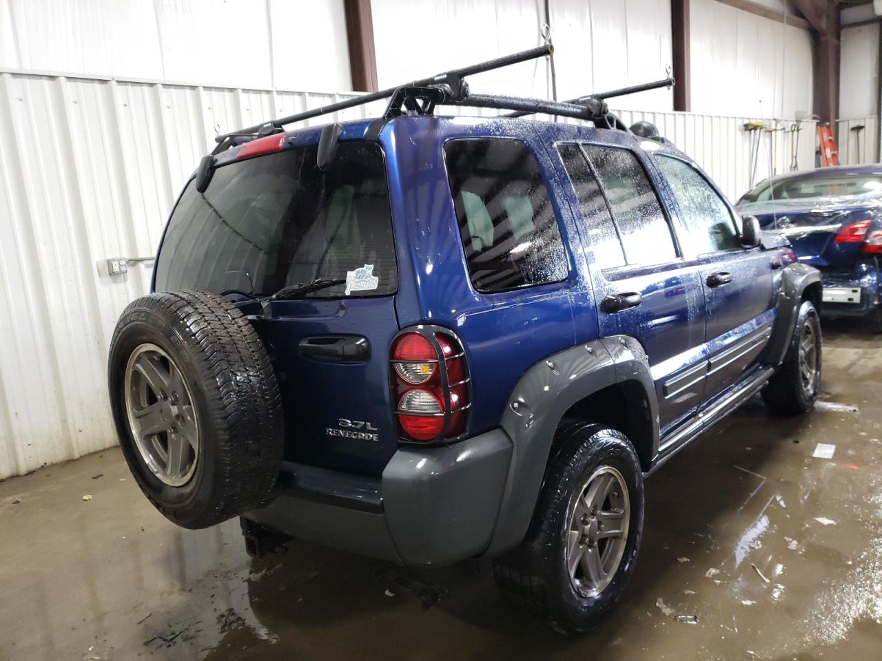 Photo 4 from auction – 2005 JEEP LIBERTY RE with VIN 1J4GL38K15W634431