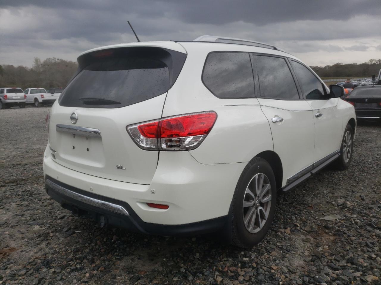 Photo 4 from auction – 2015 NISSAN PATHFINDER with VIN 5N1AR2MN2FC677033