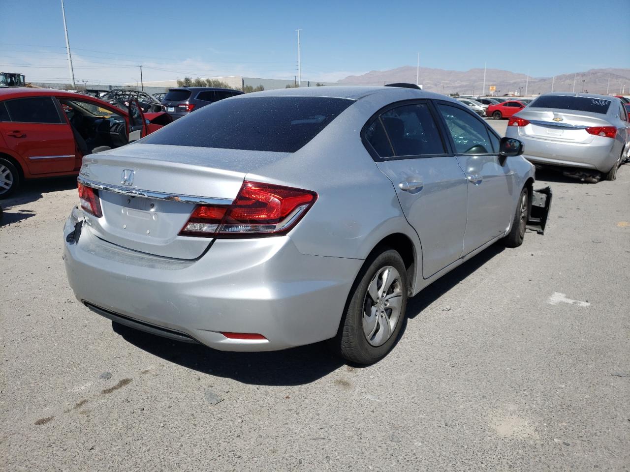 Photo 4 from auction – 2015 HONDA CIVIC LX with VIN 2HGFB2F59FH517516