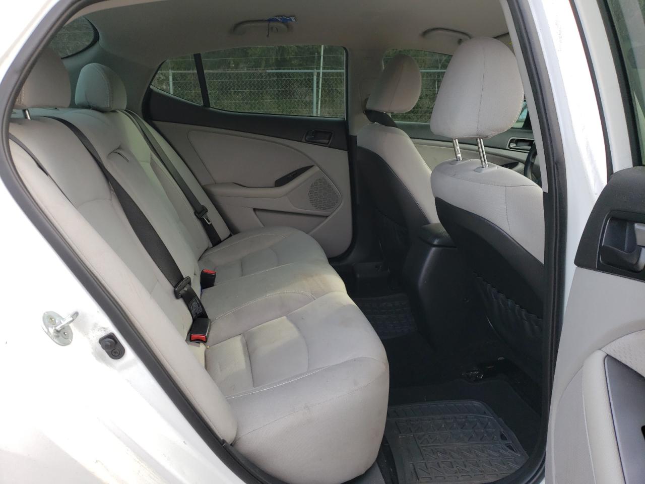 Photo 6 from auction – 2015 KIA OPTIMA LX with VIN 5XXGM4A73FG510663