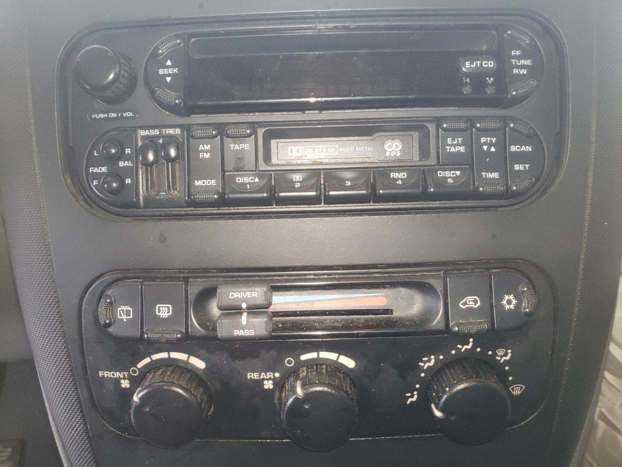 Photo 9 from auction – 2004 DODGE CARAVAN with VIN 1D4GP24R74B548086