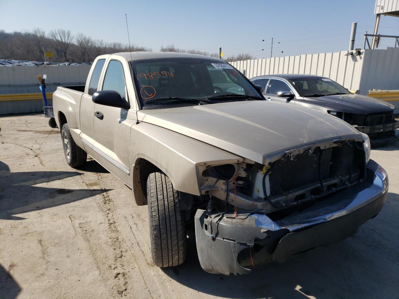 Photo 1 from auction – 2005 DODGE DAKOTA SLT with VIN 1D7HE42K65S198594